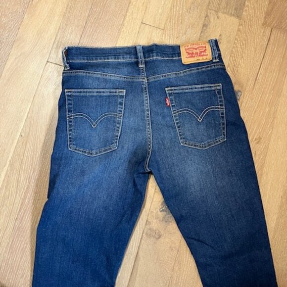 Blue Levi's Jeans - Picture 3 of 3